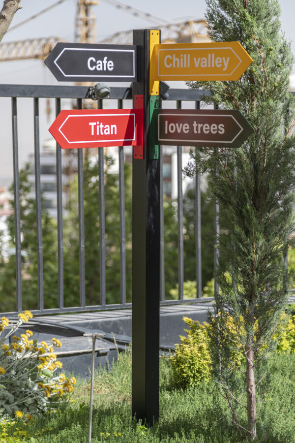 Outdoor sign - Image 7